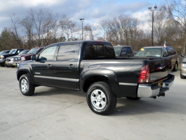 2005 Toyota Tacoma PreRunner - Photo 4 - Cincinnati, OH 45255