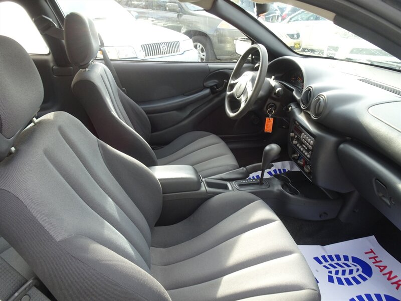 2004 Pontiac Sunfire I4 DOHC - Photo 13 - Cincinnati, OH 45255