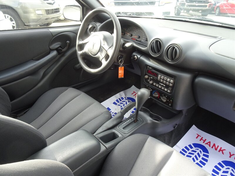 2004 Pontiac Sunfire I4 DOHC - Photo 14 - Cincinnati, OH 45255