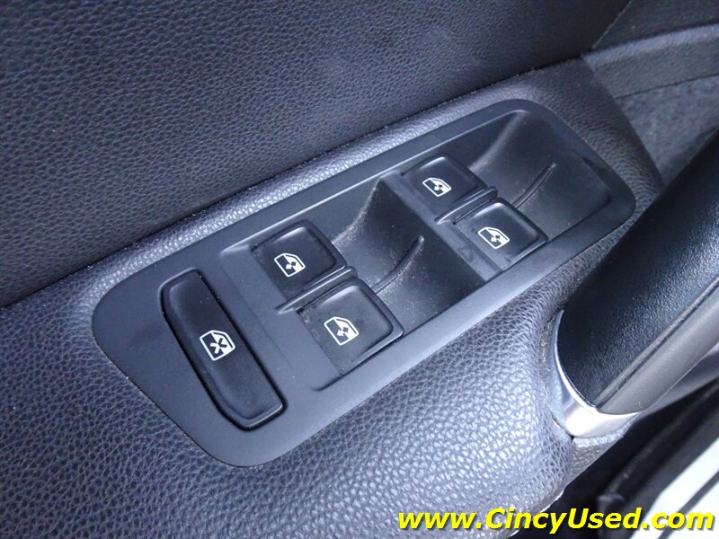 2017 Volkswagen Golf Alltrack TSI S 4Motion   - Photo 21 - Cincinnati, OH 45255