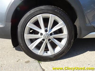 2017 Volkswagen Golf Alltrack TSI S 4Motion   - Photo 27 - Cincinnati, OH 45255
