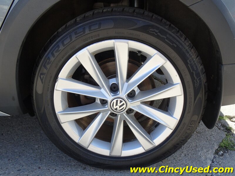 2017 Volkswagen Golf Alltrack TSI S 4Motion   - Photo 26 - Cincinnati, OH 45255