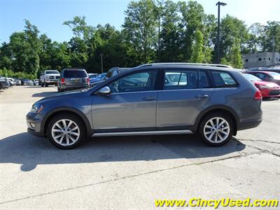 2017 Volkswagen Golf Alltrack TSI S 4Motion   - Photo 9 - Cincinnati, OH 45255