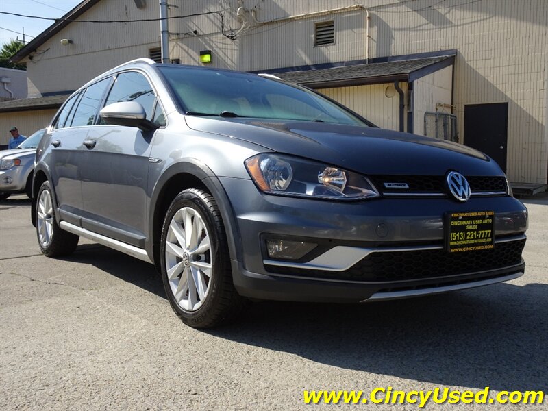 2017 Volkswagen Golf Alltrack TSI S 4Motion   - Photo 4 - Cincinnati, OH 45255