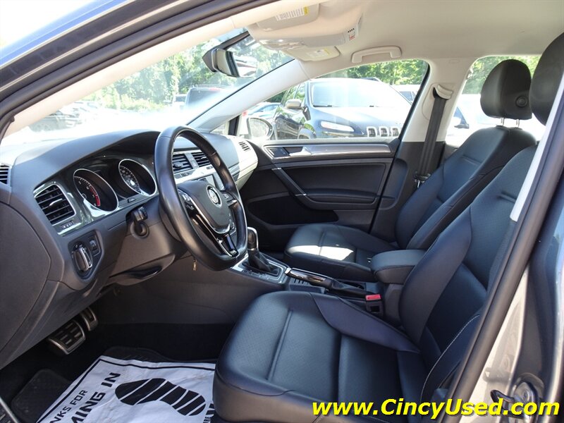 2017 Volkswagen Golf Alltrack TSI S 4Motion   - Photo 11 - Cincinnati, OH 45255