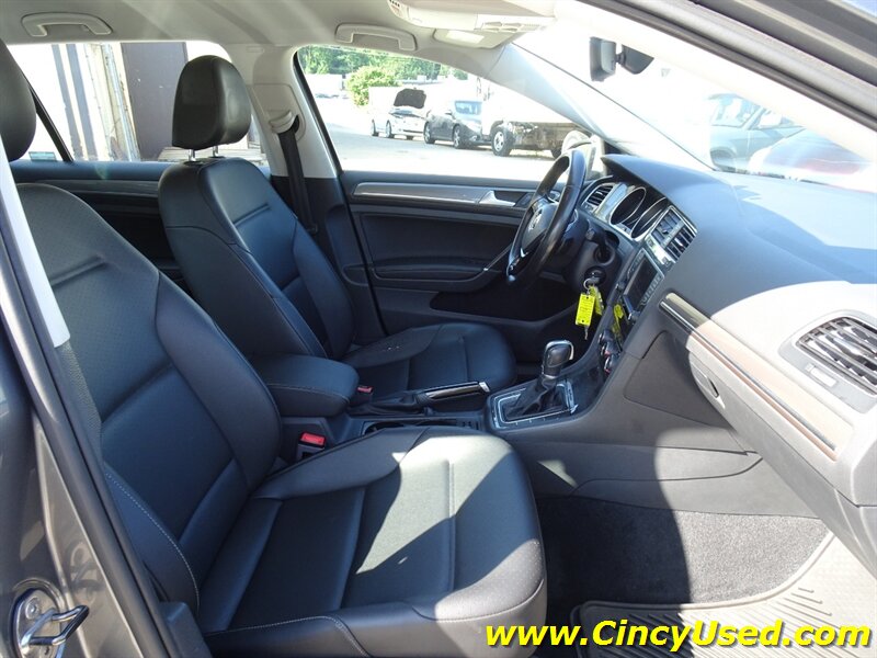 2017 Volkswagen Golf Alltrack TSI S 4Motion   - Photo 15 - Cincinnati, OH 45255