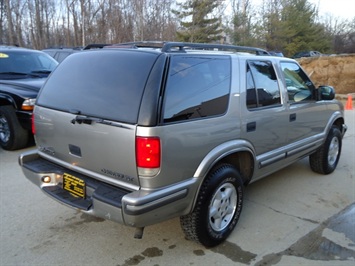 1999 Chevrolet Blazer   - Photo 6 - Cincinnati, OH 45255