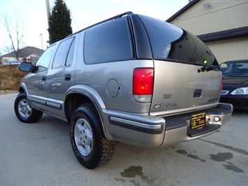 1999 Chevrolet Blazer   - Photo 12 - Cincinnati, OH 45255