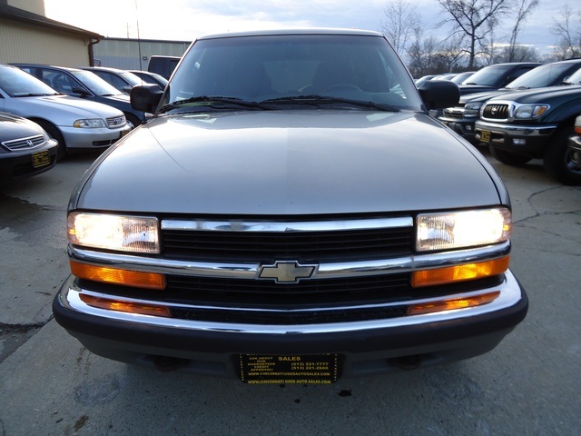 Chevrolet Blazer 2000, factory-issued press photo, IAA, 9/1999