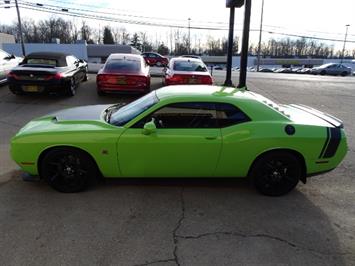 2015 Dodge Challenger R/T Scat Pack Shaker   - Photo 9 - Cincinnati, OH 45255