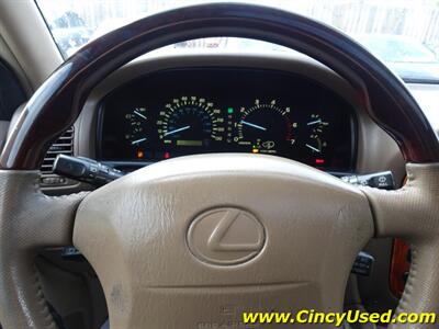 1999 Lexus LX 470   - Photo 18 - Cincinnati, OH 45255