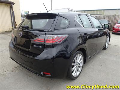 2011 Lexus CT 200h Premium   - Photo 6 - Cincinnati, OH 45255