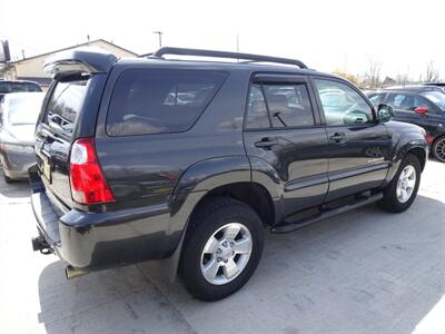 2006 Toyota 4Runner SR5  4.7L V8 4X4 - Photo 6 - Cincinnati, OH 45255