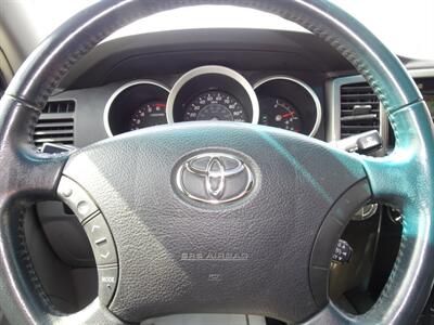 2006 Toyota 4Runner SR5  4.7L V8 4X4 - Photo 17 - Cincinnati, OH 45255