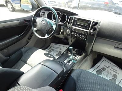 2006 Toyota 4Runner SR5  4.7L V8 4X4 - Photo 13 - Cincinnati, OH 45255