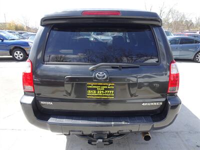 2006 Toyota 4Runner SR5  4.7L V8 4X4 - Photo 7 - Cincinnati, OH 45255