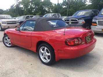 2002 Mazda MX-5 Miata LS   - Photo 13 - Cincinnati, OH 45255