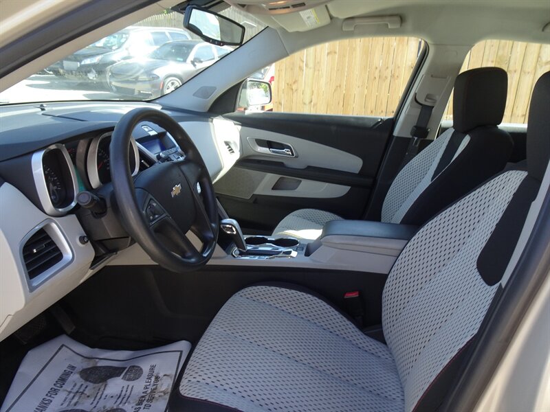 2011 Chevrolet Equinox LS 2.4L I4 AWD - Photo 9 - Cincinnati, OH 45255