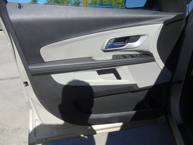 2011 Chevrolet Equinox LS 2.4L I4 AWD - Photo 23 - Cincinnati, OH 45255