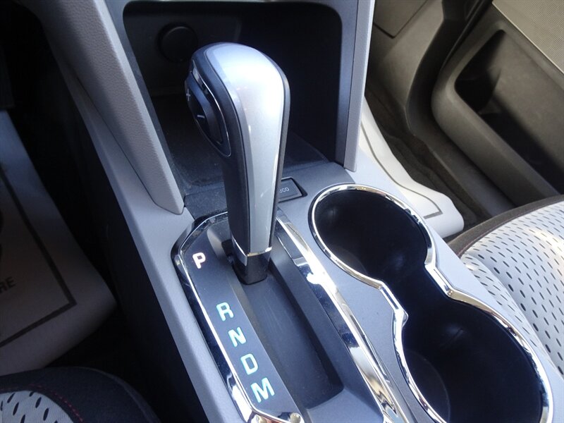 2011 Chevrolet Equinox LS 2.4L I4 AWD - Photo 16 - Cincinnati, OH 45255