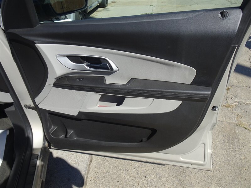 2011 Chevrolet Equinox LS 2.4L I4 AWD - Photo 24 - Cincinnati, OH 45255