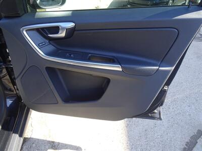 2012 Volvo XC60 T6  3.0L I6 Turbo AWD - Photo 21 - Cincinnati, OH 45255