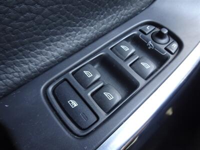 2012 Volvo XC60 T6  3.0L I6 Turbo AWD - Photo 17 - Cincinnati, OH 45255