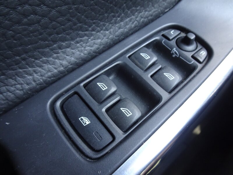 2012 Volvo XC60 T6 3.0L I6 Turbo AWD - Photo 17 - Cincinnati, OH 45255