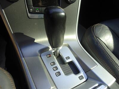 2012 Volvo XC60 T6  3.0L I6 Turbo AWD - Photo 14 - Cincinnati, OH 45255