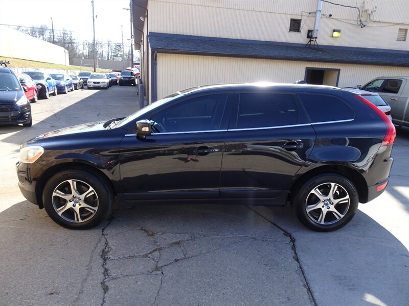 2012 Volvo XC60 T6 3.0L I6 Turbo AWD - Photo 8 - Cincinnati, OH 45255