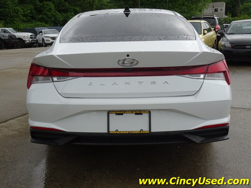 2021 Hyundai Elantra SE - Photo 7 - Cincinnati, OH 45255