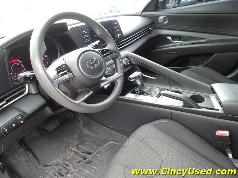2021 Hyundai Elantra SE - Photo 12 - Cincinnati, OH 45255