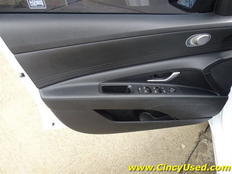 2021 Hyundai Elantra SE - Photo 29 - Cincinnati, OH 45255