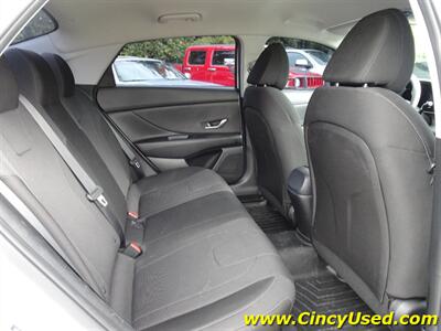 2021 Hyundai Elantra SE - Photo 15 - Cincinnati, OH 45255