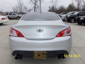 2010 Hyundai Genesis Coupe 2.0T   - Photo 5 - Cincinnati, OH 45255