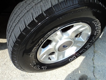 2001 Ford Explorer Sport Trac - Photo 29 - Cincinnati, OH 45255