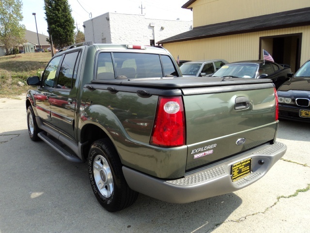 2001 Ford Explorer Sport Trac - Photo 4 - Cincinnati, OH 45255