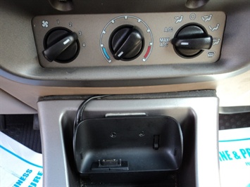 2001 Ford Explorer Sport Trac - Photo 20 - Cincinnati, OH 45255