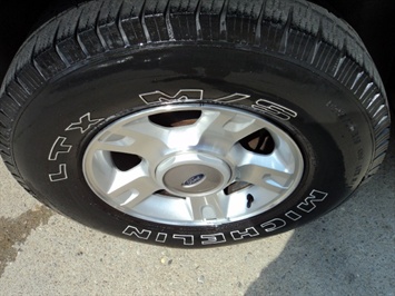 2001 Ford Explorer Sport Trac - Photo 30 - Cincinnati, OH 45255