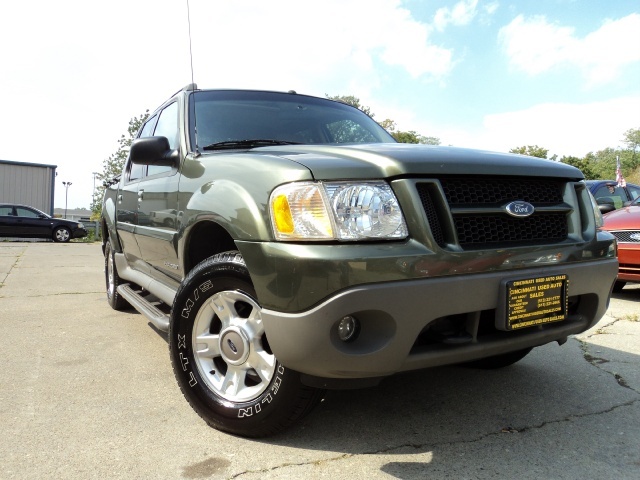 2001 Ford Explorer Sport Trac - Photo 10 - Cincinnati, OH 45255