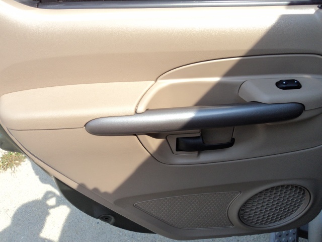 2001 Ford Explorer Sport Trac - Photo 27 - Cincinnati, OH 45255