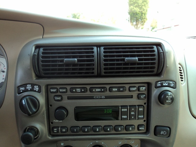 2001 Ford Explorer Sport Trac - Photo 19 - Cincinnati, OH 45255