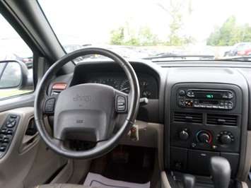 1999 Jeep Grand Cherokee Laredo   - Photo 7 - Cincinnati, OH 45255