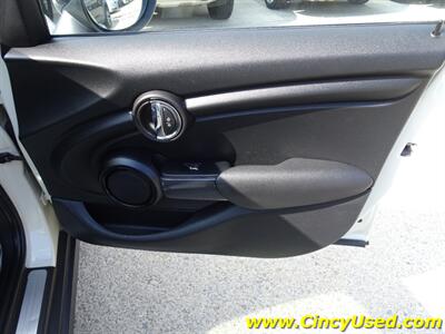 2016 MINI Cooper Cooper   - Photo 28 - Cincinnati, OH 45255