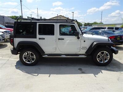 2012 Jeep Wrangler Unlimited Sport  3.6L V8 4X4 - Photo 14 - Cincinnati, OH 45255