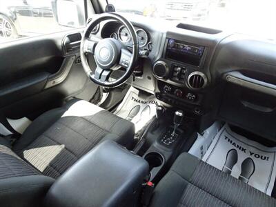 2012 Jeep Wrangler Unlimited Sport  3.6L V8 4X4 - Photo 32 - Cincinnati, OH 45255