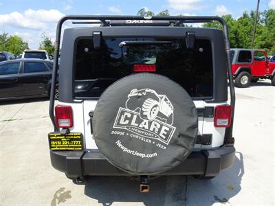 2012 Jeep Wrangler Unlimited Sport  3.6L V8 4X4 - Photo 9 - Cincinnati, OH 45255