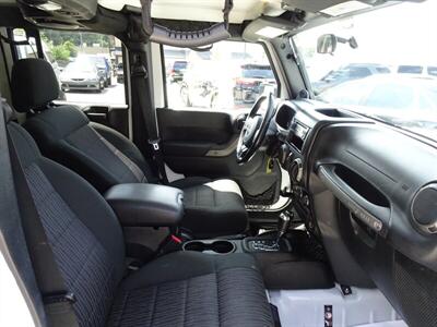 2012 Jeep Wrangler Unlimited Sport  3.6L V8 4X4 - Photo 23 - Cincinnati, OH 45255