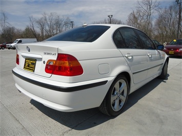 2005 BMW 330xi   - Photo 13 - Cincinnati, OH 45255