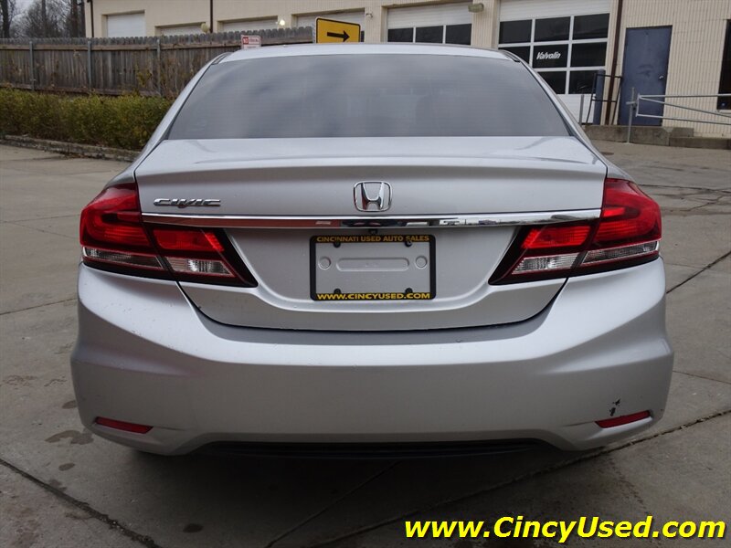 2015 Honda Civic SE - Photo 8 - Cincinnati, OH 45255